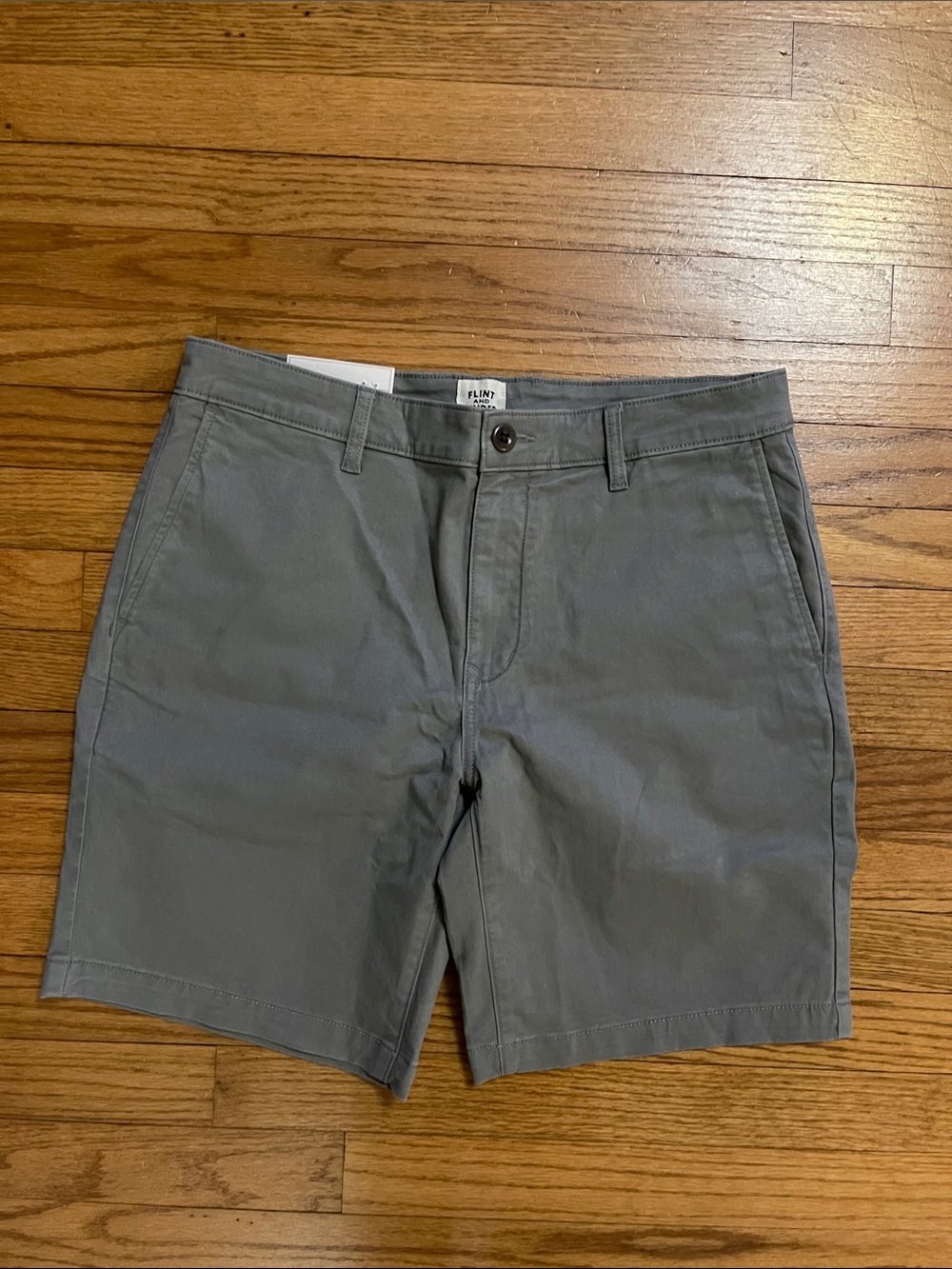 Men’s Flint and Tinder 365 Chino Short - 9" Shorts Size 33 Gray New
